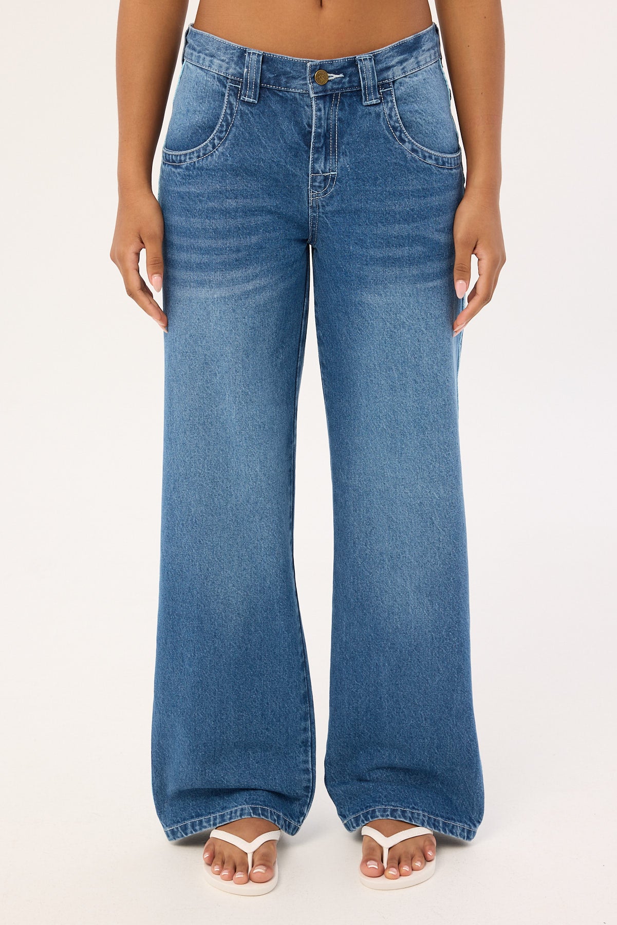 Flip Mommy Low Rise Wide Leg Jean Blasted Middy Blue 10 Flip Mommy Low Rise Wide Leg Jean Blasted Middy Blue
