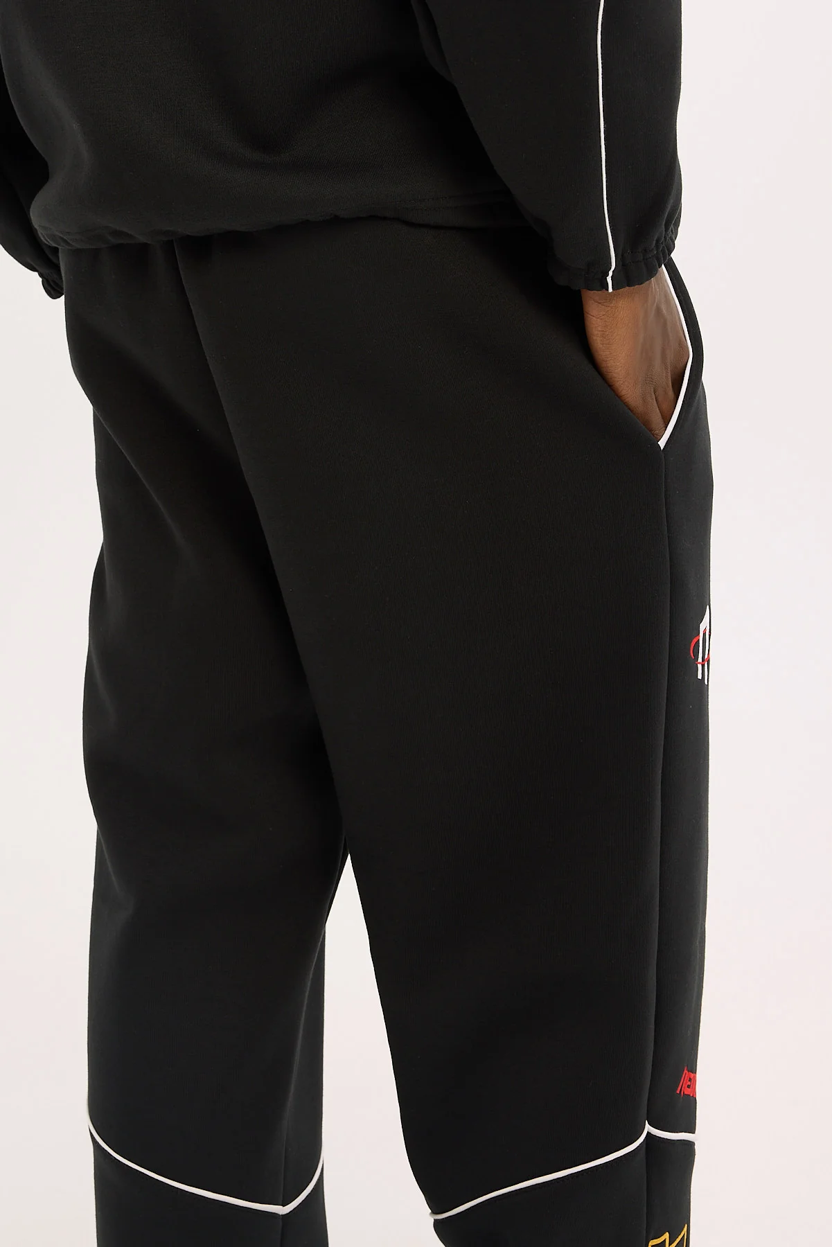 Throttle Elastic Cuff Sweat Pant Black 9 Throttle Elastic Cuff Sweat Pant Black