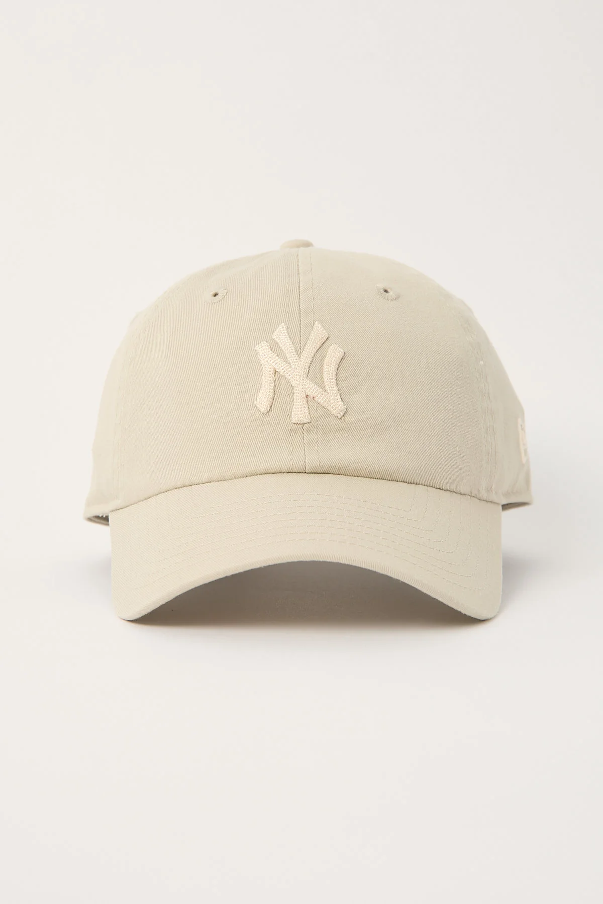 Casual Classic Neutral Chainstitch New York Yankees Cap Light Beige