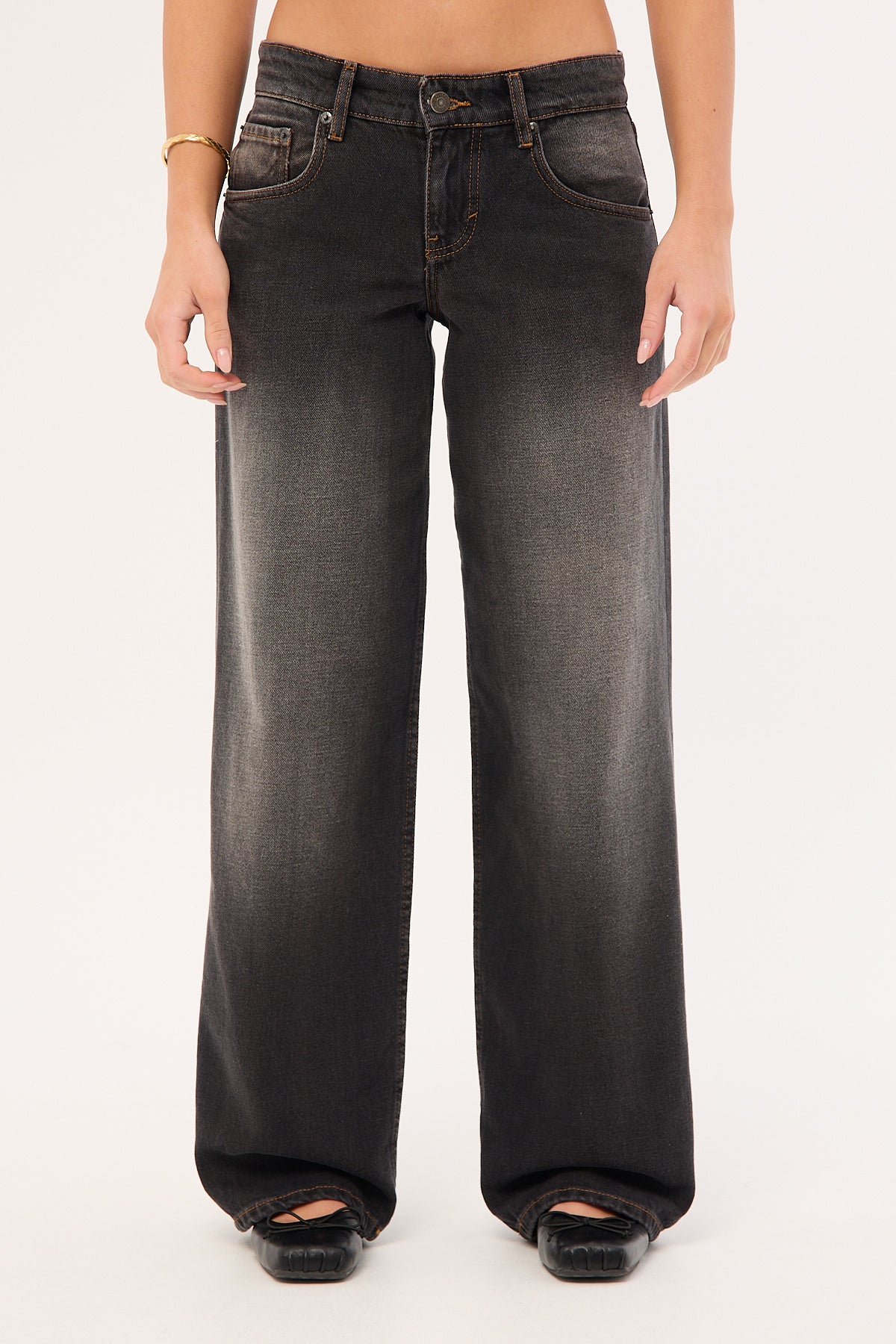 Low Rise Parallel Jean Grey Used Bleach 9 Low Rise Parallel Jean Grey Used Bleach