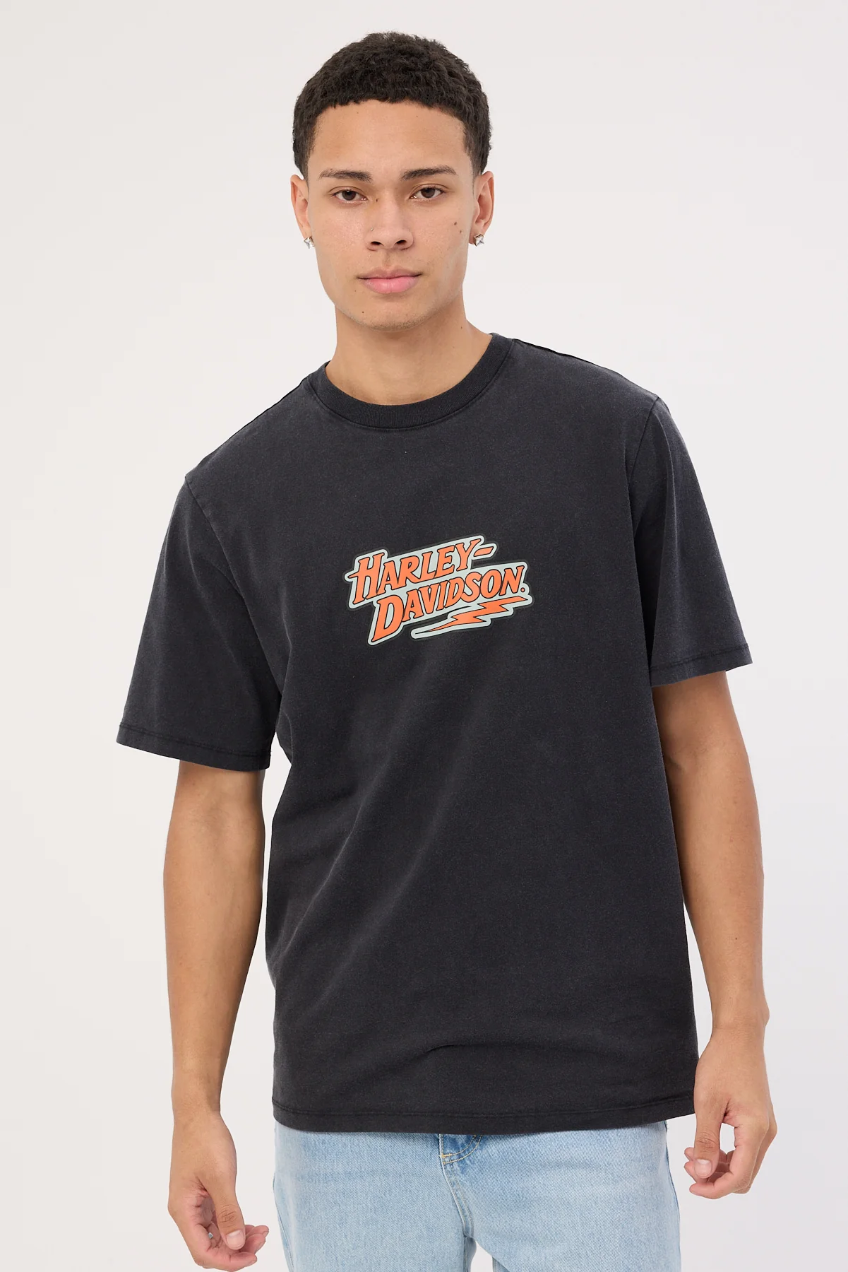 Bar And Shield Tee Vintage Black