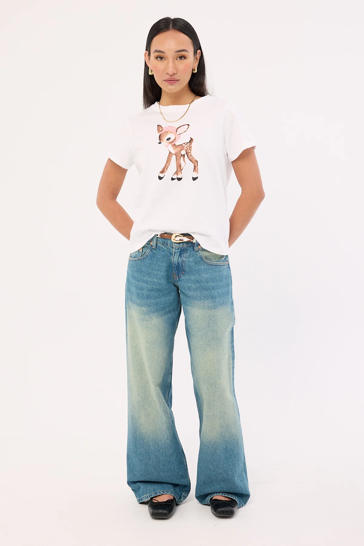Saki Tee White