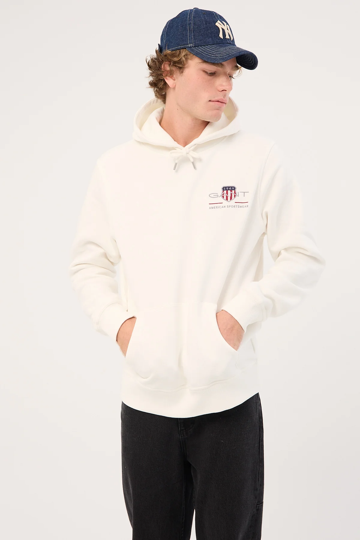 Reg Medium Archive Shield Hoodie Eggshell