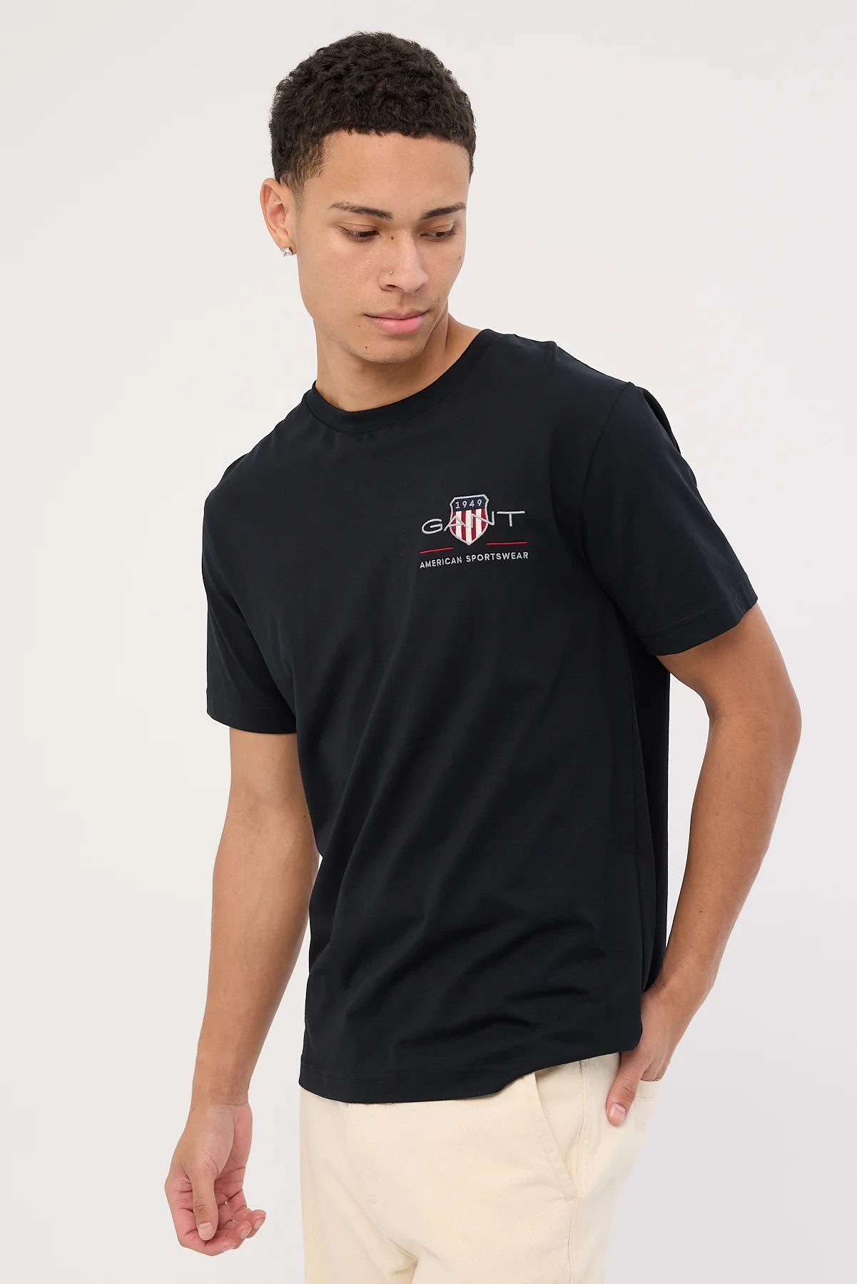 Reg Archive Shield Emb SS T-Shirt Black