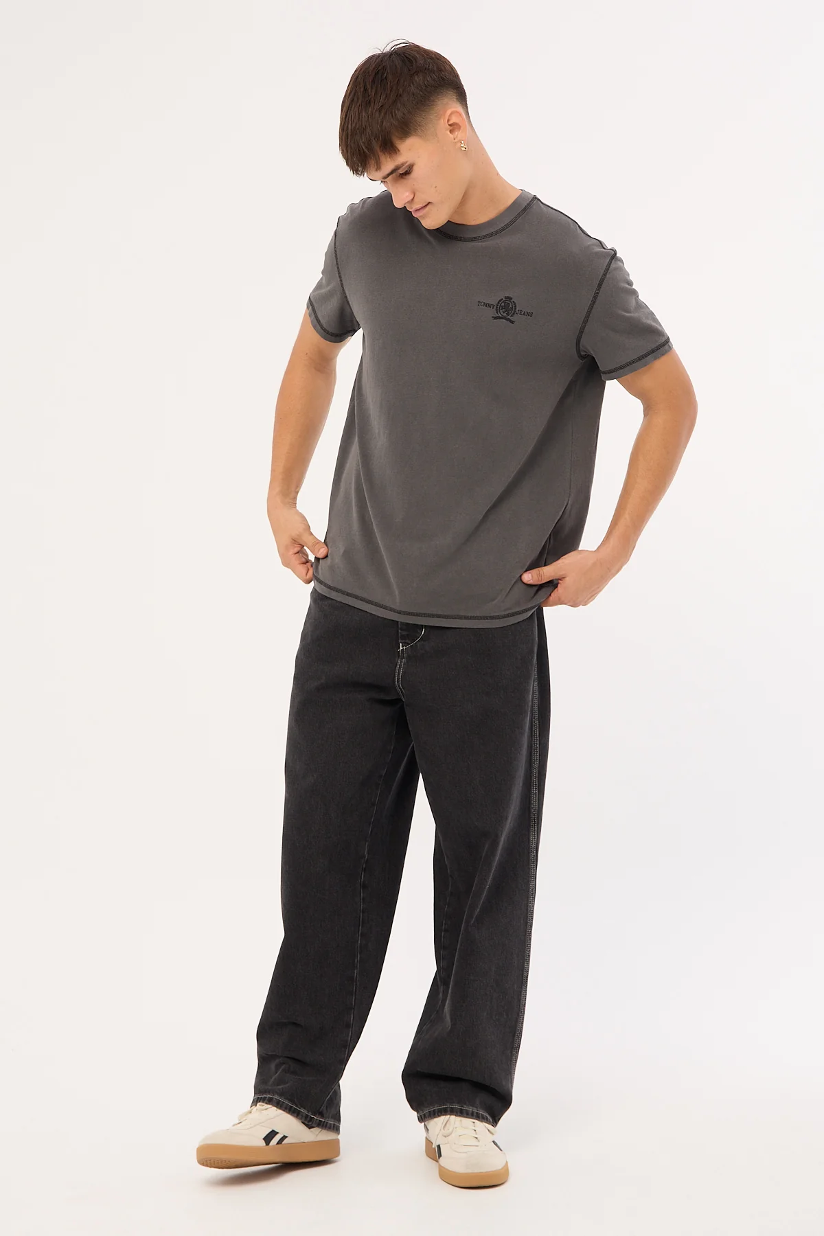 Regular Small Tonal Crest Tee Black