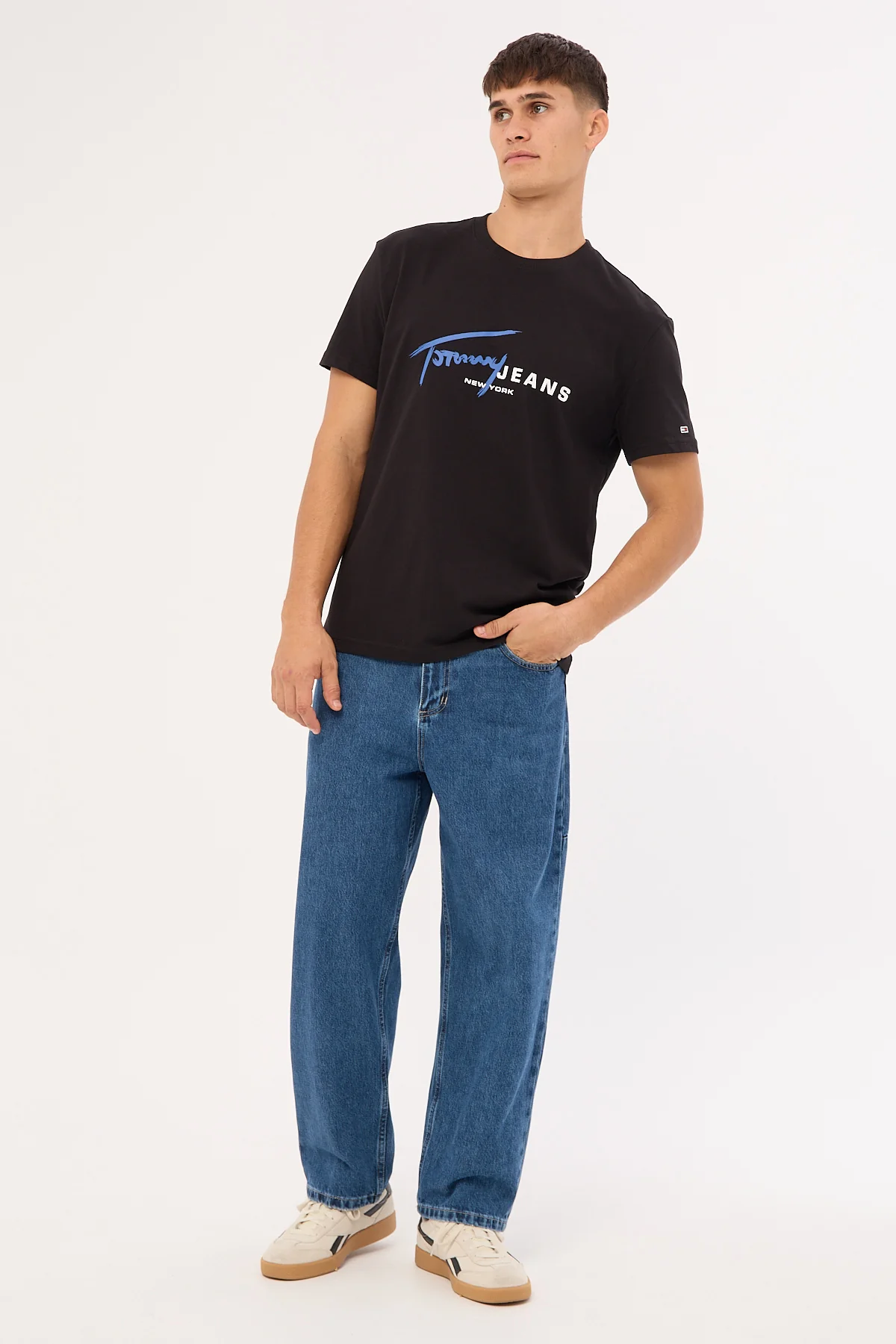 Regular Signature DNA Tee Black