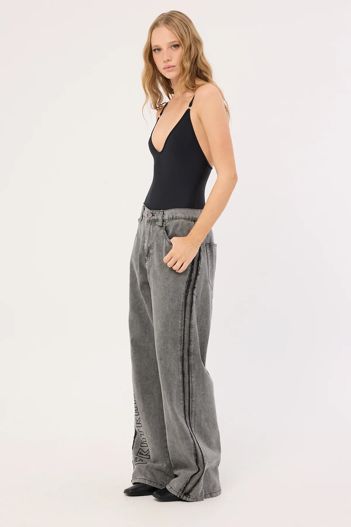 FRNTRNR Baggy Jean Washed Black 11 FRNTRNR Baggy Jean Washed Black