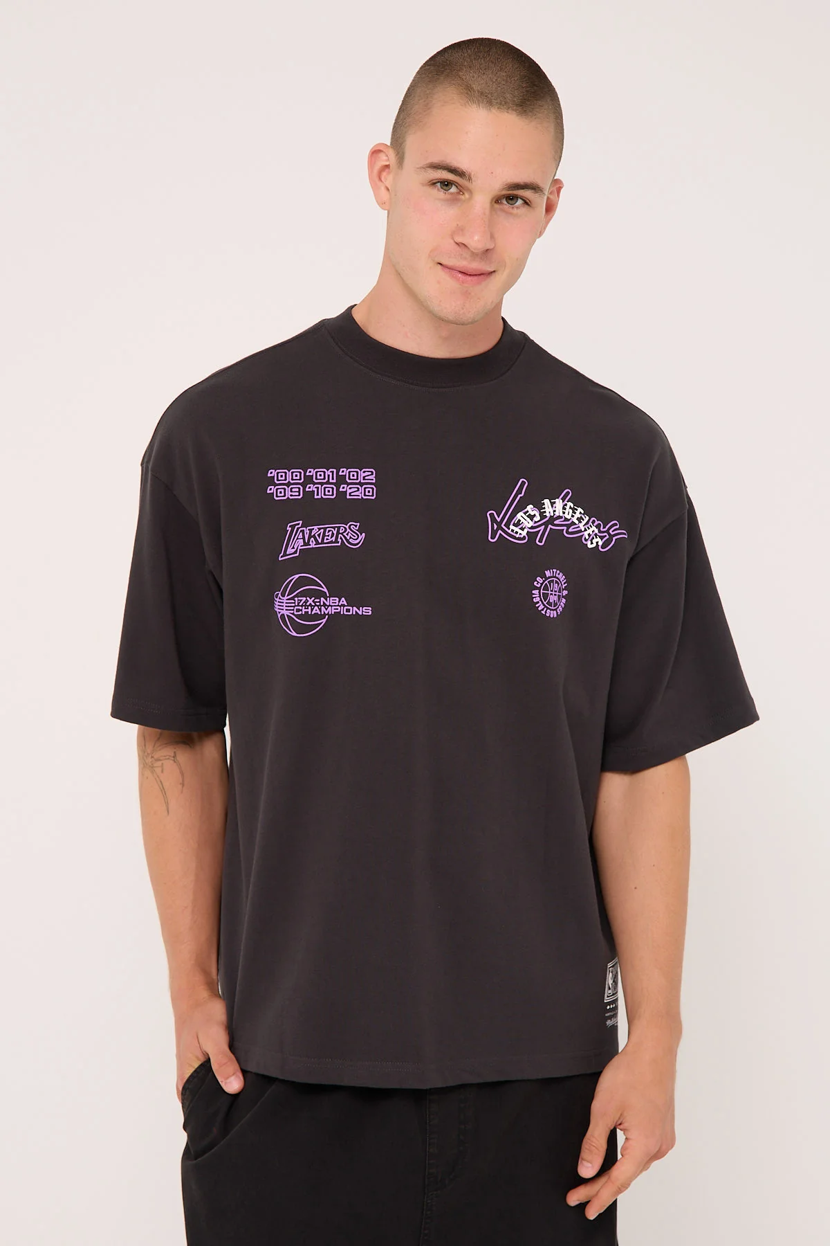 Global Bbal Tee Lakrs Faded Blacck