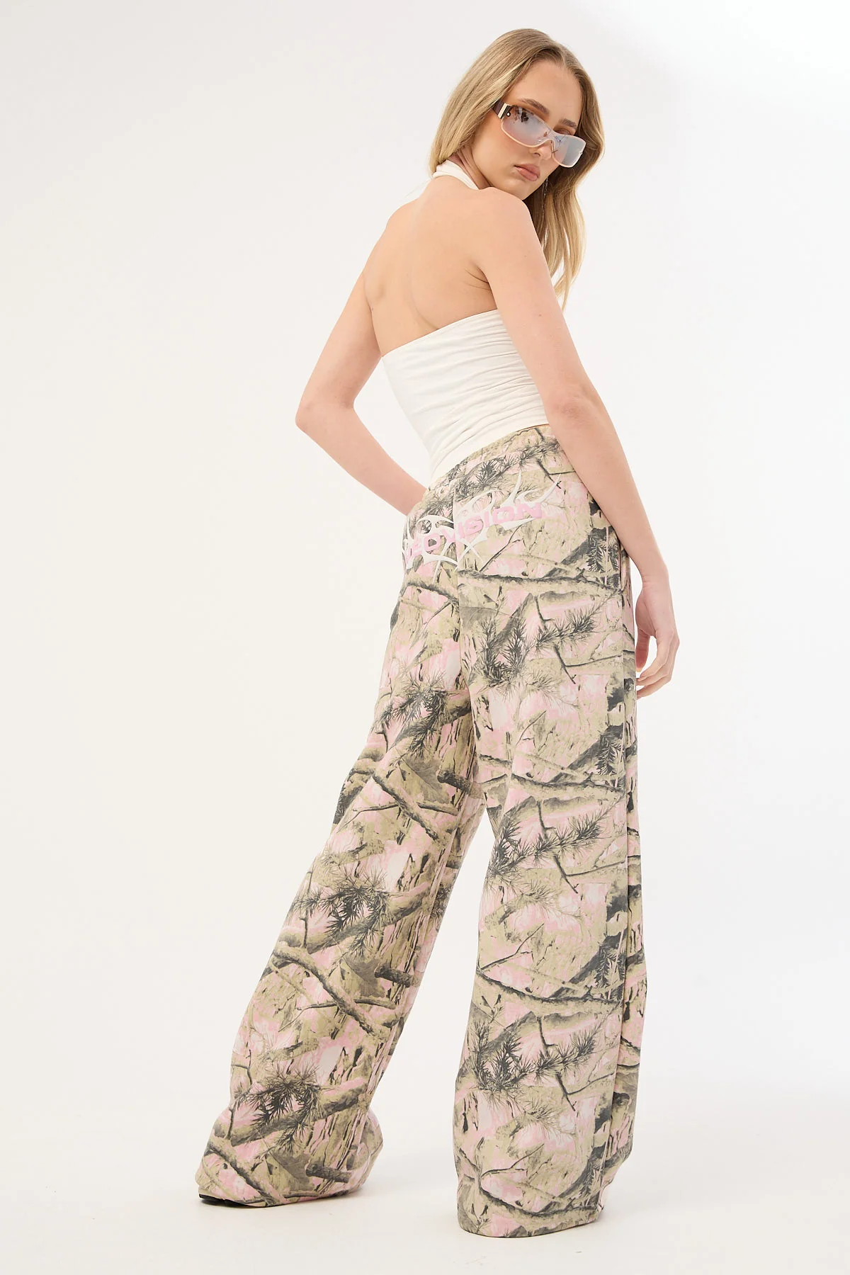 Exhibit Straight Leg Sweatpant Pink Camo